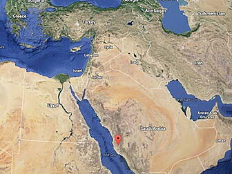 Crane kills 107 in holy city o...